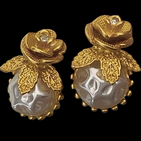 “Parisian Rose Pearl” Gingham Petals Crater Dent Moon Surface French Palace Stud - Picture 12 of 16